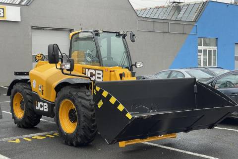 JCB