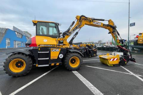 JCB